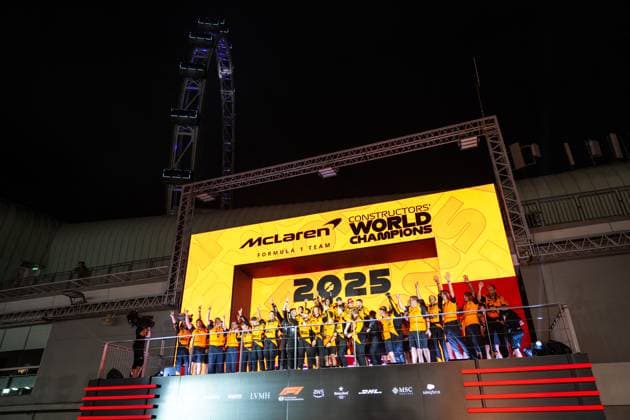 F1 Singapore Grand Prix 2025 McLaren Crew celebrating the McLaren Constructor championship win on Sunday during Formula 1 Singapore Airlines Singapore Grand Prix 2025 at the Marina Bay Street Circuit on October 5, 2025 Photo by Antoine Lapeyre ABACAPRESS.COM Singapore Singapore  Copyright: xLapeyrexAntoine ABACAx