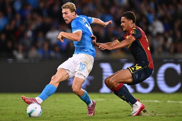 Dc Napoli 05 10 2025 - campionato di calcio serie A Napoli-Genoa foto Domenico Cippitelli Image nella foto: Rasmus Hojlund-Sebastian Otoa 