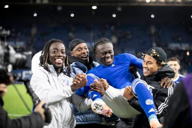 FOOTBALL: Ligue 1 Racing Strasbourg (RCS) vs Angers. 05 10 2025 Stade de la Meinau. Strasbourg - France cÃ lÃ bration de l Ã quipe de Racing Strasbourg avec ses supporters Abdoul Ouattara 42 (RCS)  Copyright: xElyxandroxCEGARRAx