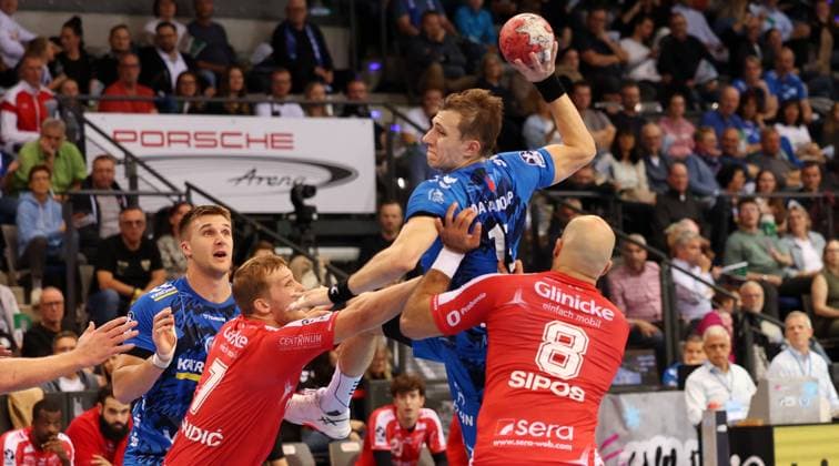 BAU 05 10 2025 Stuttgart Handball TVB Stuttgart vs MT Melsungen, front from l David Mandic Melsungen , Simone Mengon TVB , Adrian Sipos Melsungen