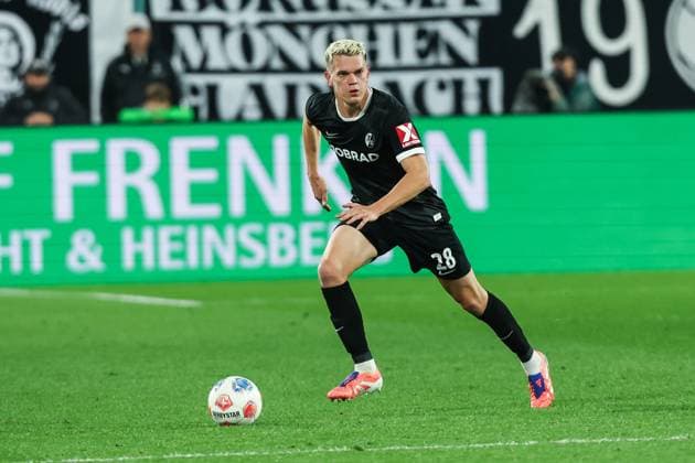 Sport, Football, Bundesliga Season 2025 2026 6 Matchday Borussia Mönchengladbach SC Freiburg 05 10 2025, BORUSSIA PARK Matthias Ginter SC Freiburg, 28 Mönchengladbach BORUSSIA PARK North Rhine-Westphalia Germany