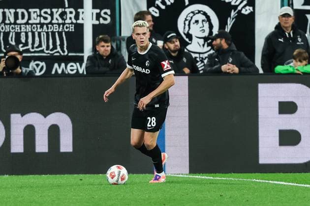 Sport, Football, Bundesliga Season 2025 2026 6 Matchday Borussia Mönchengladbach SC Freiburg 05 10 2025, BORUSSIA PARK Matthias Ginter SC Freiburg, 28 Mönchengladbach BORUSSIA PARK North Rhine-Westphalia Germany