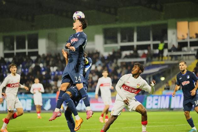 Luca Erlein TSG Hoffenheim II, 24 Corner kick acceptance in header duel GER, TSG 1899 Hoffenheim II vs VfB Stuttgart II, Football, 3 Liga, Matchday 10, Season 2025 2026, 05 10 2025 DFL DFB REGULATIONS PROHIBIT ANY USE OF PHOTOGRAPHS as IMAGE SEQUENCES and or QUASI VIDEO GER,TSG 1899 Hoffenheim II v VfB Stuttgart II, Football, 3 Liga, Matchday 10, Season 2025 2026, 05 10 2025 Hoffenheim Copyright: xEibner-Pressefoto JoergxHirschx EP_JHH