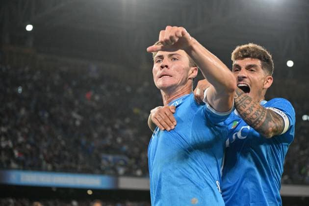 Foto IPP Felice De Martino Napoli 05 10 2025 Calcio Campionato serie A 2025-2026 Napoli - Genoa 2-1 Nella foto: Esultanza dopo il gol di Rasmus Hojlund per il definitivo 2 a 1 del Napoli Italy Photo Press World Copyright Napoli italy Italia ITALY  Copyright: xR4924_italyphotopressx
