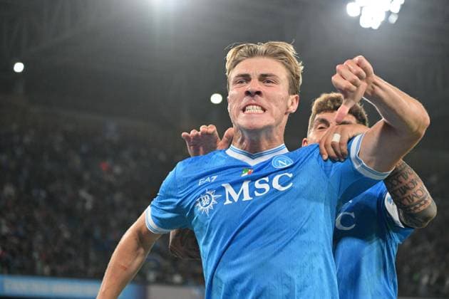 Foto IPP Felice De Martino Napoli 05 10 2025 Calcio Campionato serie A 2025-2026 Napoli - Genoa 2-1 Nella foto: Esultanza dopo il gol di Rasmus Hojlund per il definitivo 2 a 1 del Napoli Italy Photo Press World Copyright Napoli italy Italia ITALY  Copyright: xR4924_italyphotopressx