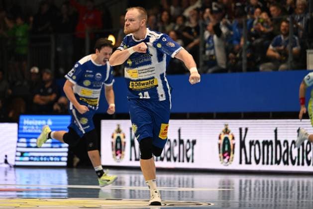 Peter Walz 14 ThSV Eisenach celebrates after scoring Peter Walz 14 ThSV Eisenach celebrates Copyright: xJoshuaxHildebrandtx
