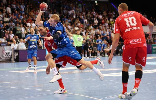 BAU 05 10 2025 Stuttgart Handball TVB Stuttgart vs MT Melsungen, f l Olle Forsell Schefvert Melsungen , Torben Matzken TVB