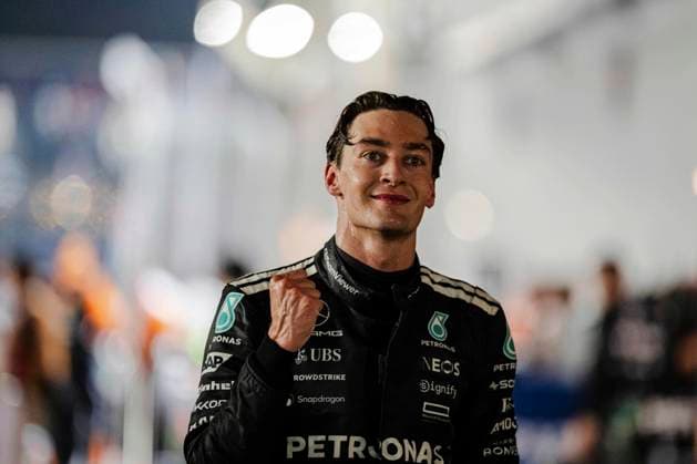 Formula 1 Singapore Grand Prix 2025 George Russell 63 (GBR) Mercedes F1 W16 celebrates winning during the Formula 1 Singapore Airlines Singapore Grand Prix 2025 at the Marina Bay Street Circuit, Singapore on 5 October 2025 Credit: Jun Da Tan Every Second Media Editorial use only. All images are copyright Every Second Media Limited. No images may be reproduced without prior permission. Copyright: xIMAGO EveryxSecondxMediax ESM-1610-0104 JunxDaxTanx xEveryxSecondxMediax