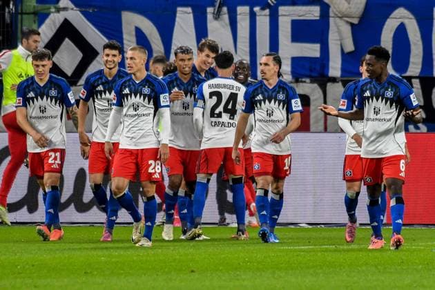 Cheering after the 3-0 goal by Jean Luc Dompe 3 from right Nicolai Remberg Daniel Elfadli Miro Muheim Ransford Yeboah Königsdörffer Luka Vuskovic Capaldo Nicolás Rayan Philippe Albert Sambi Lokonga HSV Germany , Hamburg , Volksparkstadion , Football , 1 Bundesliga , Hamburger SV FSV Mainz 05