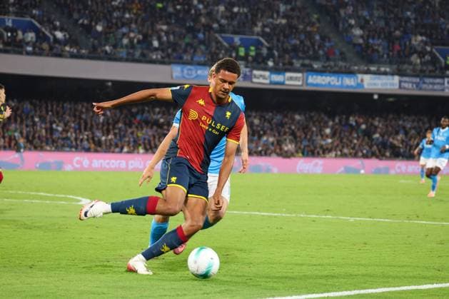 October 5, 2025, Napoli, Campania, ITALIA: Sebastian Otoa of FC Genoa During the 2025 26 Italian Serie A football match between SSC Napoli and Genoa on October 5, 2025, at the Diego Armando Maradona Stadium in Naples...Pictured: Napoli ITALIA - ZUMAs236 20251005_aap_s236_074 Copyright: xFabioxSassox