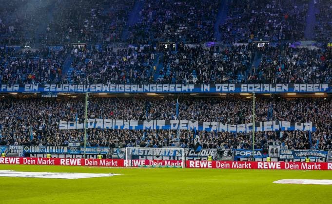 HSV Fans Nordtribüne Für ein Zeugnisverweigerungsrecht in der sozialen Arbeit Solidarity with the fan project KA Karlsruhe Germany , Hamburg , Volksparkstadion , Football , 1 Bundesliga , Hamburger SV FSV Mainz 05