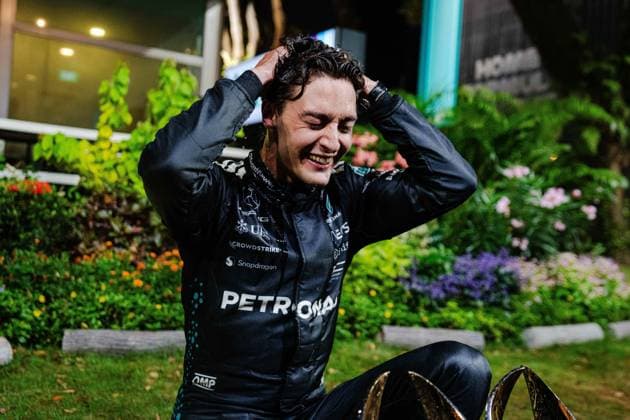 Formula 1 Singapore Grand Prix 2025 George Russell 63 (GBR) Mercedes F1 W16 Paddock Celebration during the Formula 1 Singapore Airlines Singapore Grand Prix 2025 at the Marina Bay Street Circuit, Singapore on 5 October 2025 Credit: Jun Da Tan Every Second Media Editorial use only. All images are copyright Every Second Media Limited. No images may be reproduced without prior permission. Copyright: xIMAGO EveryxSecondxMediax ESM-1610-0135 JunxDaxTanx xEveryxSecondxMediax