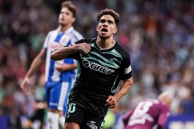 October 5, 2025, Cornella, Barcelona, SPAIN: Abde Ezzalzouli of Real Betis Balompie celebrates a goal during the Spanish league, La Liga EA Sports, football match played between RCD Espanyol and Real Betis Balompie at RCDE Stadium on October 05, 2025 in Cornella, Barcelona, Spain. Cornella SPAIN - ZUMAa181 20251005_zaa_a181_292 Copyright: xJavierxBorregox