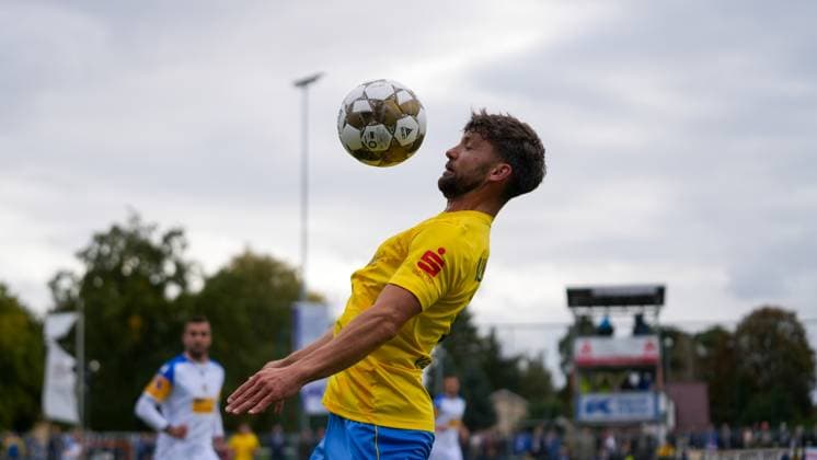 Soccer, Men, Season 2025 2026, Regionalliga Nordost, Matchday 11, FSV 63 Luckenwalde vs FC Carl Zeiss Jena, Saturday 05 10 2025, Werner Seelenbinder Stadion Luckenwalde, In the picture Clemens Koplin Luckenwalde Brandenburg Germany