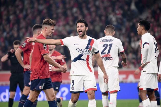 Lille OSC v Paris Saint-Germain - Ligue 1 McDonald s 2025 2026 09 Goncalo MATIAS RAMOS (psg) - 12 Thomas MEUNIER (losc) during the Ligue 1 McDonald s match between Lille and Paris Saint-Germain at Stade Pierre Mauroy on October 5, 2025 in Lille, France. Lille France  Copyright: xFEPx 776348150