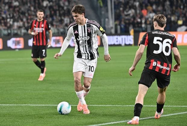 Juventus v Milan - Serie A TURIN, ITALY - OCTOBER 5: Juventus Kenan Yildiz during the Italian Serie A football match between Juventus and Ac Milan at Allianz stadium in Turin on October 5, 2025. Isabella Bonotto Anadolu Turin Italy. Editorial use only. Please get in touch for any other usage.  Copyright: x2025xAnadoluxIsabellaxBonottox