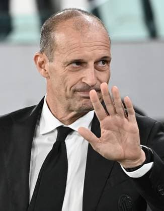 Juventus v Milan - Serie A TURIN, ITALY - OCTOBER 5: AC Milan s head coach Massimiliano Allegri salutes as arrives before Italian Serie A football match between Juventus and Ac Milan at Allianz stadium in Turin on October 5, 2025. Isabella Bonotto Anadolu Turin Italy. Editorial use only. Please get in touch for any other usage.  Copyright: x2025xAnadoluxIsabellaxBonottox