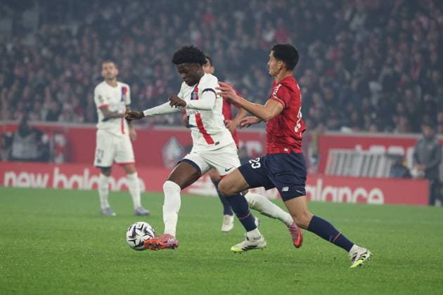 FOOTBALL : LOSC Lille vs PSG - Ligue 1 J7 - 05 10 2025 Quentin NDJANTOU MBITCHA (PSG) lors du match LOSC Lille vs PSG, Ligue 1 J7, Decathlon Arena stade Pierre Mauroy, le 5 octobre 2025 - photo Laurent Sanson PsnewZ  Copyright: xLaurentxSANSONx xPsnewZx