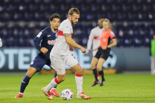 v li in duel Ben Opoku Labes TSG Hoffenheim II, 45 , Dominik Nothnagel VfB Stuttgart II, 29 GER, TSG 1899 Hoffenheim II vs VfB Stuttgart II, Football, 3 Liga, Matchday 10, Season 2025 2026, 05 10 2025 DFL DFB REGULATIONS PROHIBIT ANY USE OF PHOTOGRAPHS as IMAGE SEQUENCES and or QUASI VIDEO GER,TSG 1899 Hoffenheim II vs VfB Stuttgart II, Football, 3 Liga, Matchday 10, Season 2025 2026, 05 10 2025 Hoffenheim Copyright: xEibner-Pressefoto JoergxHirschx EP_JHH