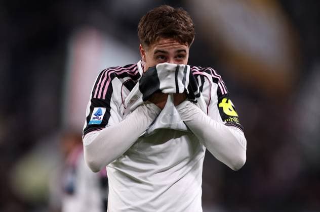 Juventus Fc - Ac Milan Kenan Yildiz of Juventus Fc looks dejected during the Serie A match beetween Juventus Fc and Ac Milan at Allianz Stadium on October 5, 2025 in Turin, Italy . Torino Allianz Stadium Italy Copyright: xMarcoxCanonierox