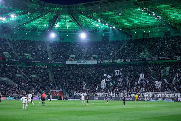 05 10 2025, Football, Borussia Mönchengladbach SC Freiburg, 1 Fußball Bundesliga, Borussia Park, Saison 2025 2026 Innennansicht Übersichtnbild Stadioninnenansicht Fankurve Nordkurve Zuschauer Fans DFB regulations prohibit any use of photographs as image sequences and or quasi video Nordrhein Westfalen Germany