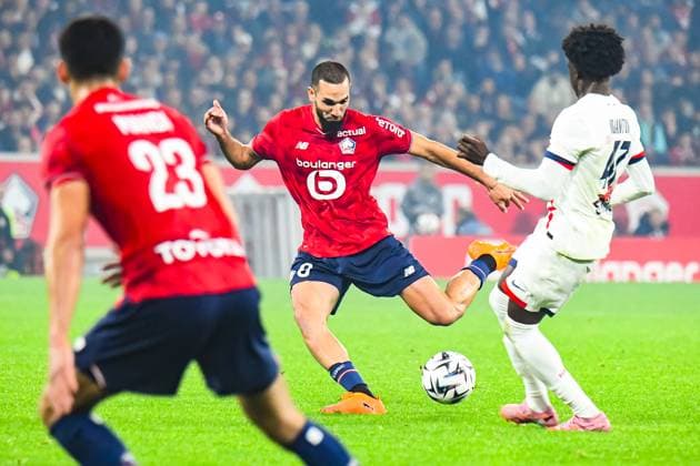 FOOTBALL : Lille OSC vs Paris SG - Ligue 1 - JournÃ e 7 - 05 10 2025 Nabil Bentaleb (Lille OSC) LilleFrance  Copyright: xBaptistexAutissierx
