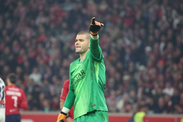 FOOTBALL : LOSC Lille vs PSG - Ligue 1 J7 - 05 10 2025 Lucas CHEVALIER (PSG) lors du match LOSC Lille vs PSG, Ligue 1 J7, Decathlon Arena stade Pierre Mauroy, le 5 octobre 2025 - photo Laurent Sanson PsnewZ  Copyright: xLaurentxSANSONx xPsnewZx