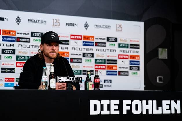 Football, Borussia Mönchengladbach, Eugen Polanski remains coach for the time being - Stock photos