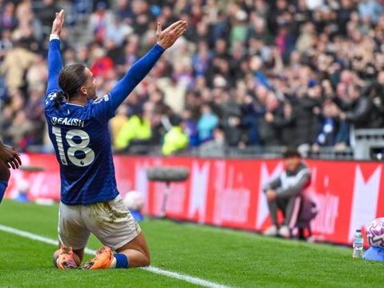 Everton v Crystal Palace Premier League Jack Grealish of Everton celebrates after scoring his sides second goal during the Premier League match at the Hill Dickson Stadium, Liverpool UK Newspapers OUT Copyright: xKarlxVallantinex FIL-22324-0114