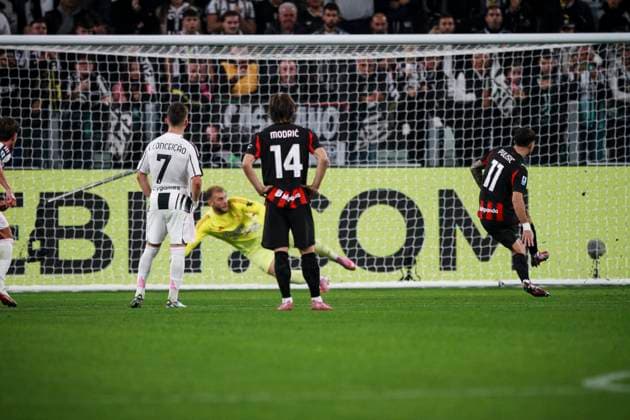 Juventus FC v AC Milan - Serie A Milan midfielder Christian Pulisic (11) misses the goal by penalty kick during the Serie A football match number 6 between Juventus and Milan at the Allianz Stadium in Turin, Piedmont, Italy, on October 5, 2025. Turin Italy  Copyright: xMatteoxBottanellix originalFilename:bottanelli-juventus251005_npxgi.jpg