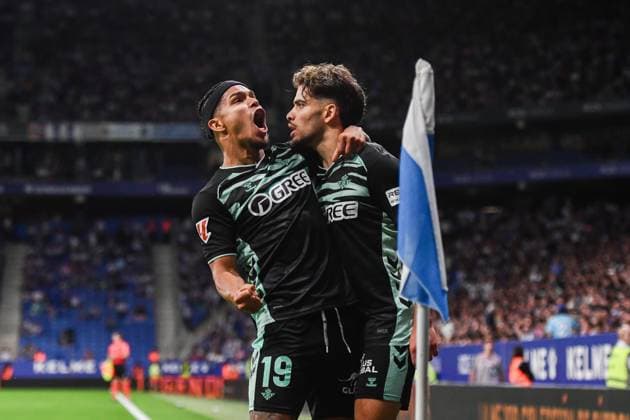RCD ESPANYOL v REAL BETIS. RCDE STADIUM BARCELONA. October 5,2025 RCD ESPANYOL vs REAL BETIS October 5,2025 Ez Abde (10) of Real Betis celebrates scoring his team s second goal with Cucho Hernandez (19) of Real Betis during the match between RCD Espanyol and Real Madrid corresponding to the first day of La Liga EA Sports at RCDE Stadium in Barcelona, Spain. Cornella El Prat ESP Copyright: xS.xRosx