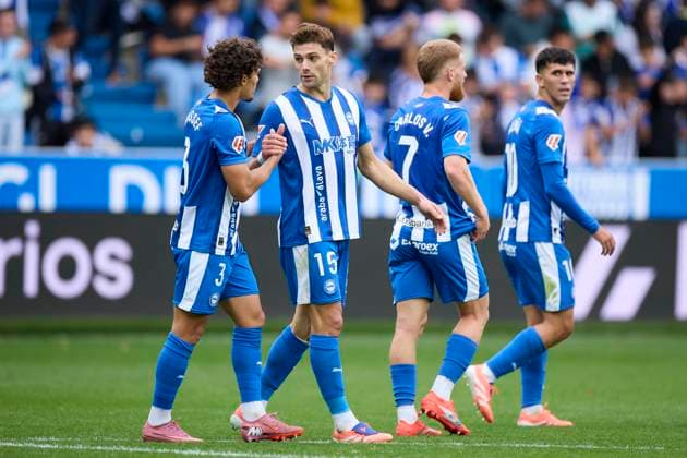 Deportivo Alaves v Elche CF - LaLiga EA Sports Lucas Boye of Deportivo Alaves celebrates after scoring goal during the LaLiga EA Sports match between Deportivo Alaves and Elche CF at Mendizorrotza on October 5, 2025, in Vitoria, Spain. Vitoria Mendizorrotza Basque Country Spain RL_DALVvELCF_000101 Copyright: xRicardoxLarreinax