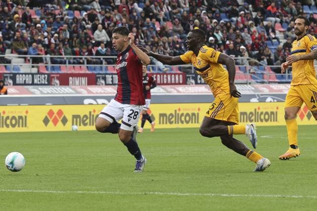 Idrissa Toure of Pisa SC gives a foul Nicolo Cambiaghi of Bologna FC during Bologna BFC vs Pisa SC, 6Â° Serie A Enilive 2025-26 game at Renato Dall Ara stadium in Bologna (BO), Italy, on October 05, 2025.  Copyright: xDavidexCasentini IPAxSportx xipa-agency.netx xx IPA_66213745 IPA_Agency_IPA66213745