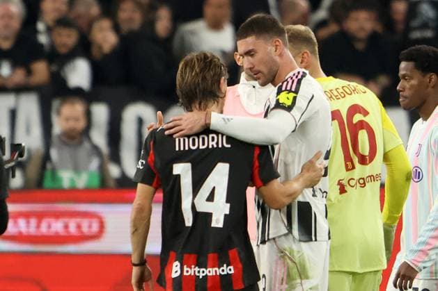 LUKA MODRIC, Milan, DUSAN VLAHOVIC, Juventus, Serie A, 2025-26, Juventus vs Milan 0-0, 05-10-2025, Azione, Action, Gesti, Close up SERIE A 2025-26 JUVENTUS-MILAN 0-0
