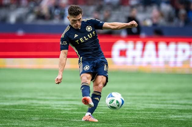 October 5, 2025, Vancouver, Bc, CANADA: Vancouver Whitecaps Sebastian Berhalter scores on the San Jose Earthquakes during the second half of an MLS, Fussball Herren, USA soccer match in Vancouver, on Sunday, October 5, 2025. Canada News - October 5, 2025 - ZUMAc35_ 20251005_zaf_c35_178 Copyright: xEthanxCairnsx