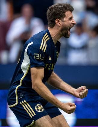 October 5, 2025, Vancouver, Bc, CANADA: Vancouver Whitecaps Thomas Muller (13) celebrates his goal against the San Jose Earthquakes during the second half of an MLS, Fussball Herren, USA soccer match in Vancouver, on Sunday, October 5, 2025. Canada News - October 5, 2025 - ZUMAc35_ 20251005_zaf_c35_181 Copyright: xEthanxCairnsx
