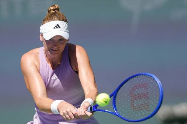 WUHAN, CHINA - OCTOBER 06: Ashlyn Krueger of the United States returns a shot in the Women s Singles Round of 64 match against Hailey Baptiste of the United States on day 3 of 2025 Wuhan Open at Optics Valley International Tennis Center on October 6, 2025 in Wuhan, Hubei Province of China.  Copyright: xVCGx 111595385767