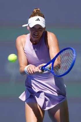 WUHAN, CHINA - OCTOBER 06: Ashlyn Krueger of the United States returns a shot in the Women s Singles Round of 64 match against Hailey Baptiste of the United States on day 3 of 2025 Wuhan Open at Optics Valley International Tennis Center on October 6, 2025 in Wuhan, Hubei Province of China.  Copyright: xVCGx 111595385755