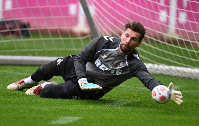 01 10 2025, xophax, Fussball , Fußball Bundesliga 1 FC Köln Saison 2025 2026 Training Ron Robert Zieler 1 FC Köln DFL DFB REGULATIONS PROHIBIT ANY USE OF PHOTOGRAPHS as IMAGE SEQUENCES and or QUASI VIDEO Koeln