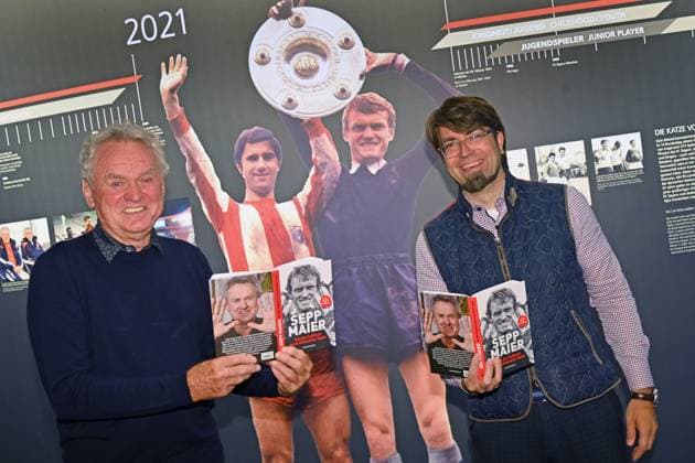 Sepp MAIER and his new book ALS DER FUSSBALL NOCH CHARAKTER HATTE Re Dr Lambert SCHEER Managing Partner Coppenrath Verlag Sepp Maier is someone who has experienced a lot and therefore has a lot to tell His long journey with football is described in his book, which will be published by Coppenrath Verlag on October 8 A TV documentary based on the book is also planned