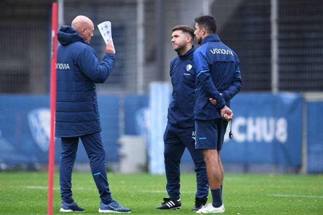 Soccer 1 Bundesliga training VfL Bochum on 06 10 2025 at the training ground at the Vonovia Ruhrstadion in Bochum Uwe Rösler coach head coach Bochum , left Alessandro Riedle co-coach Bochum , center Anthony Losilla co-coach Bochum , right xRx