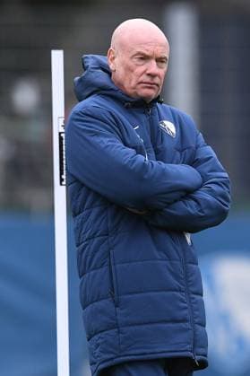 Soccer 1 Bundesliga Training VfL Bochum on 06 10 2025 at the training ground at the Vonovia Ruhrstadion in Bochum Uwe Rösler Coach Head Coach Bochum xRx