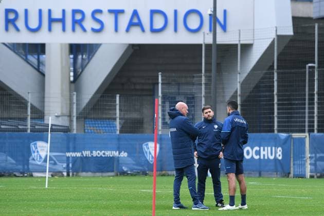 Soccer 1 Bundesliga training VfL Bochum on 06 10 2025 at the training ground at the Vonovia Ruhrstadion in Bochum Uwe Rösler coach head coach Bochum , left Alessandro Riedle co-coach Bochum , center Anthony Losilla co-coach Bochum , right xRx