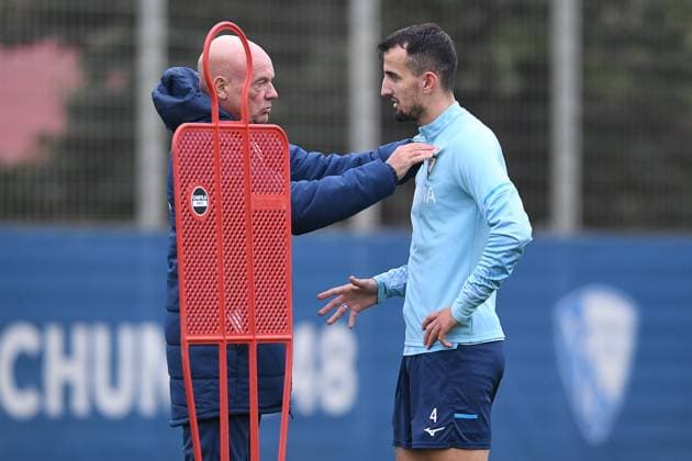 Soccer 1 Bundesliga training VfL Bochum on 06 10 2025 at the training ground at the Vonovia Ruhrstadion in Bochum Uwe Rösler coach head coach Bochum , left Erhan Masovic Bochum , right xRx