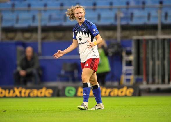 Photo Melanie BRUNNTHALER HSV Soccer Womens Bundesliga on Mon 06 10 2025 Hamburger SV TSG Hoffenheim