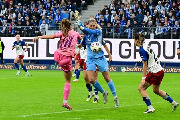 Soccer I Women I 1 Bundesliga l Hamburger SV Women TSG Hoffenheim Women I 05 Matchday I Season 2025 2026 I 06 10 2025 I v l Ampoorter Valesca TSG Hoffenheim Women , Schuldt Inga HSV Women , Sportplatz Volksparkstadion, Stellingen Hamburg Germany