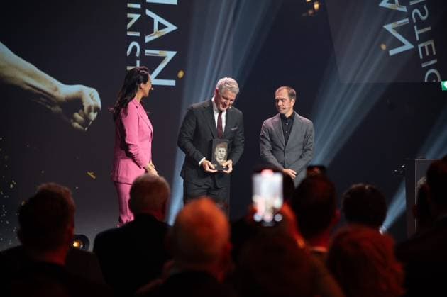 Dortmund on October 6, 2025 HALL OF FAME Award Ceremony 2025 at the German Football Museum f ,l , presenter Esther Sedlaczek, Bastian Schweinsteiger and laudator Philipp Lahm Copyright: JoaquimxFerreira