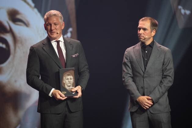 Dortmund on October 6, 2025 HALL OF FAME Award Ceremony 2025 at the German Football Museum f ,l , Bastian Schweinsteiger and laudator Philipp Lahm Copyright: JoaquimxFerreira
