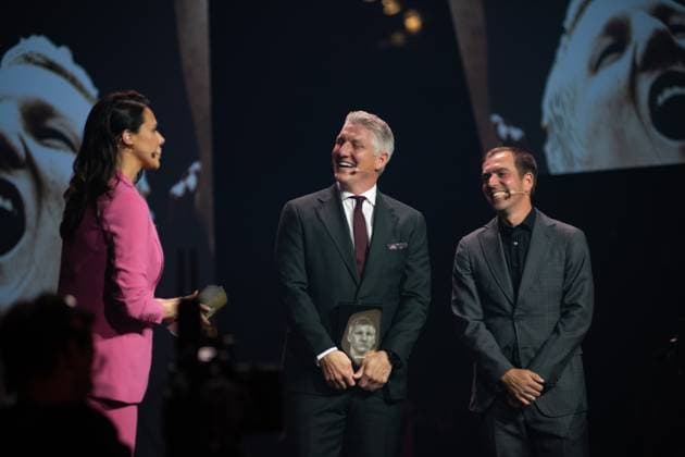 Dortmund on October 6, 2025 HALL OF FAME Award Ceremony 2025 at the German Football Museum f ,l , presenter Esther Sedlaczek, Bastian Schweinsteiger and laudator Philipp Lahm Copyright: JoaquimxFerreira