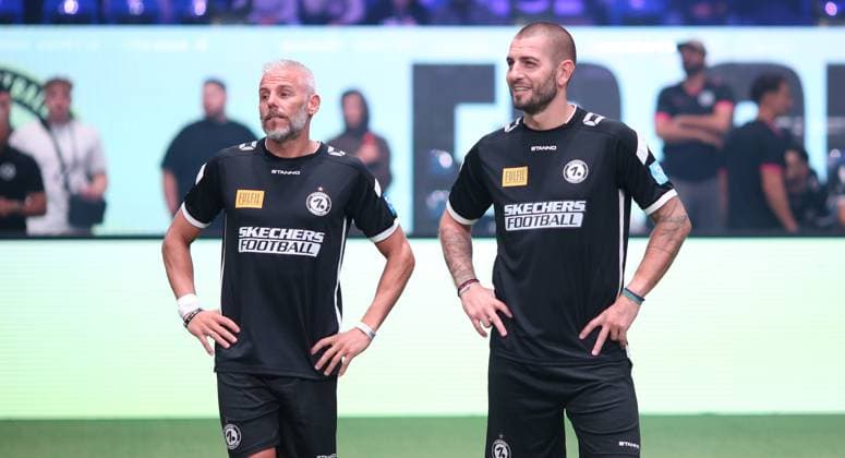 Indoor soccer, The Icon League, season three, match day two at the Sporthalle Hamburg in Alsterdorf Match six Berlin underdogs FC Onefootball Former HSV professional Mladen Petric r ahead of his debut for Onefootball Winterhude Hamburg